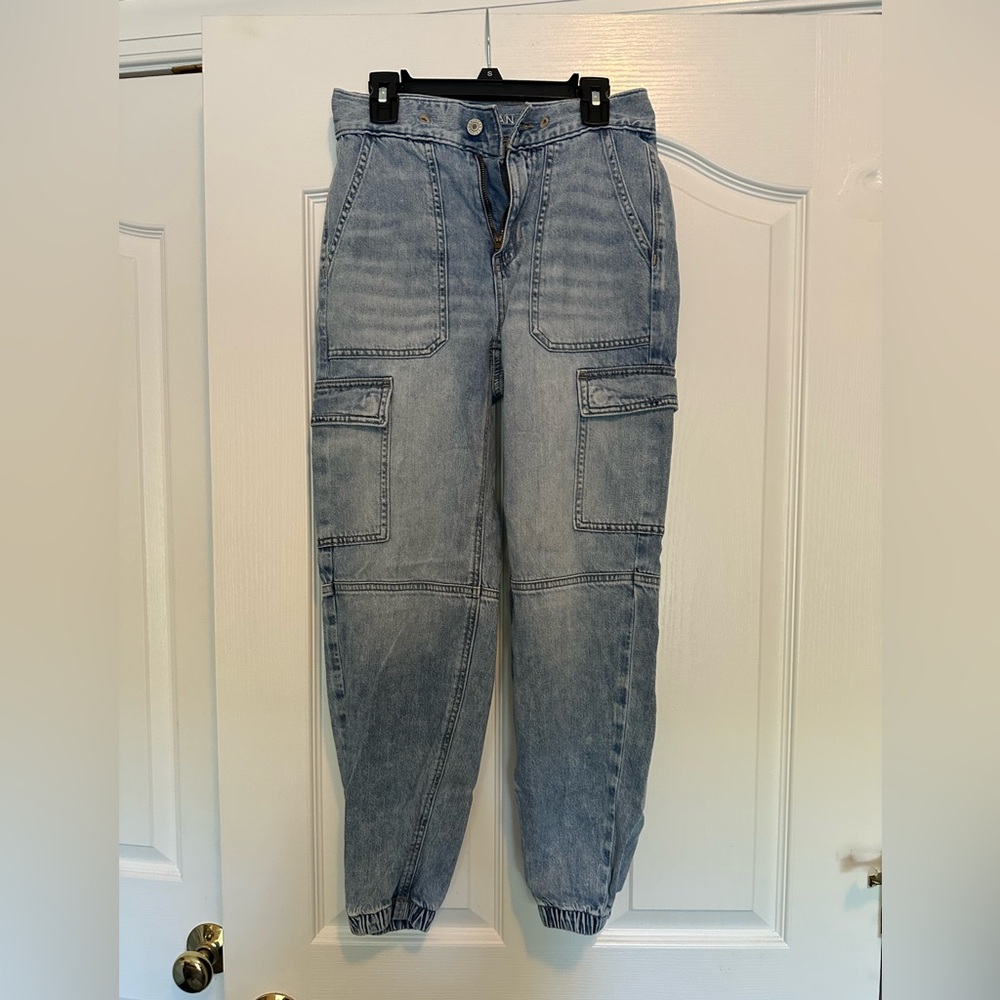 American Eagle Outfitters Cargo Jean joggers  size 000 short Never